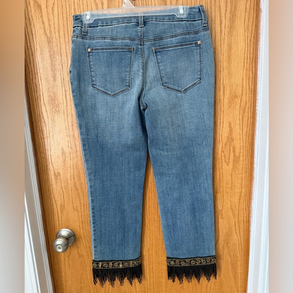 Chicos Women's girlfriend slim ankle jeans with Black beaded Fringe Hem - size 0 - Picture 5 of 7